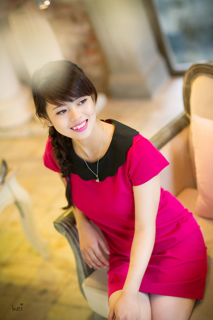 厨房掀开馊了裙子子挺进视频